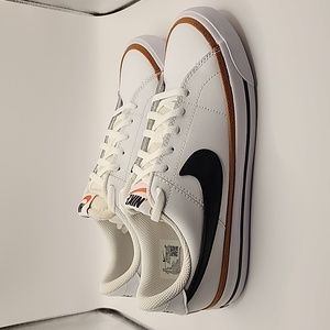 NIKE COURT LEGACY SNEAKERS, big kids Size 7. New. No tags or box.